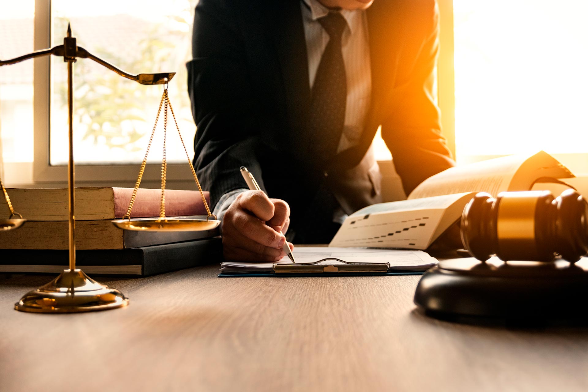Fundamentos-da-Legislacao-e-do-Direito